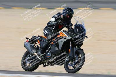 media/Oct-06-2024-Race Pace (Sun) [[d7d39ec7ad]]/9-Bowl Exit (940am)/